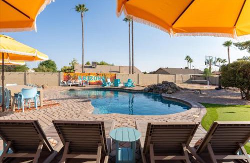 Glendale House | Pickleball & Mini Golf Karaoke Game Room