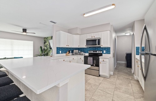 Town N County Park House | Pickleball Paradise - Heated Pool-Hot Tub-Game Room