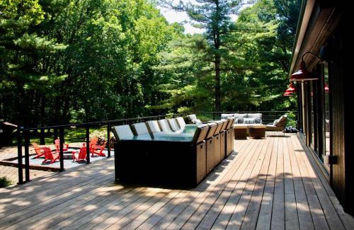 Michigan City House | Pickleball Pool Hot Tub