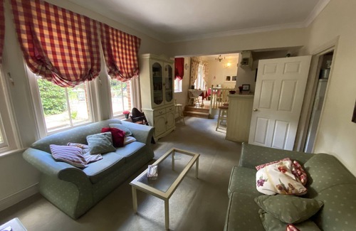 Headington House | Pickwicks Guest House
