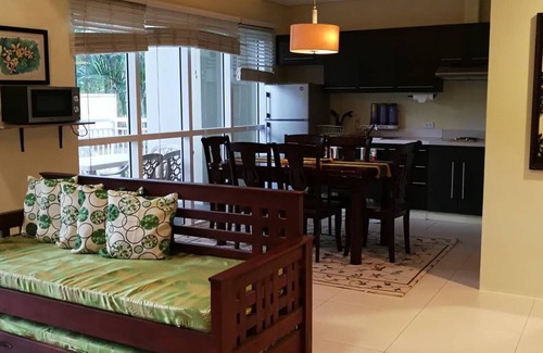 Nasugbu Apartment | Pico de Loro Beach and Country Club 3brJacbg01Cam