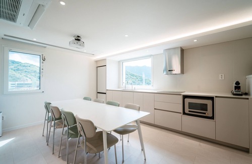 Buk-gu Apartment | Pico Kids Pool Villa