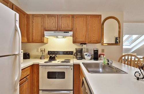 Killington Condo | Pico Mountain Condo E306 2 Bedroom Condo