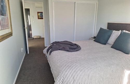 Waikawa Bay Apartment | Picton Moana View Hideaway