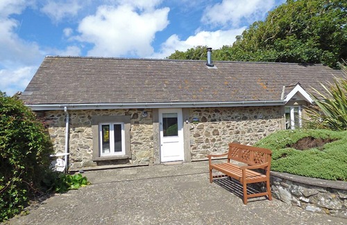 Solva House | Picture Cottage, Holiday Home Llanunwas, Solva, Sleeps 2, 1 bedrooms, bathrooms
