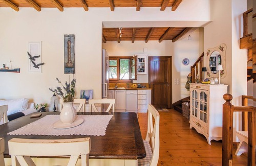 Finikas Villa | Picture Perfect 3 Bedroom Villa with Sea Views close to Beach and Restaurants