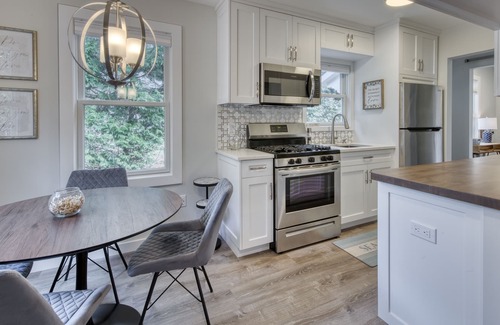 Southold Cottage | Picture perfect Southold cottage
