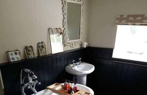 West Knoyle Cottage | Picturebook Thatch Cottage