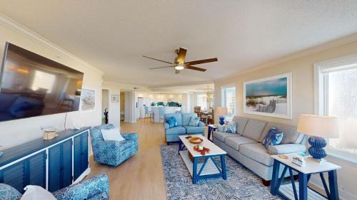 Litchfield by the Sea House | Picturesque 4th Floor End Unit, Oceanfront