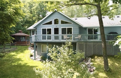 Aitkin House | Picturesque Getaway on Private Lakefront Property