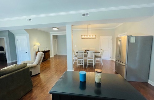 Greenwood County House | Picturesque Getaway