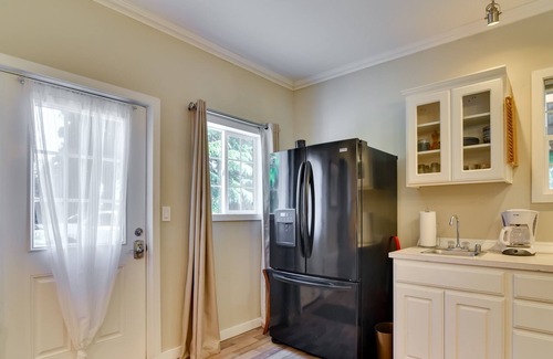 Far West House | Picturesque ‘Hoffman Woods Estate’ on Vineyard!