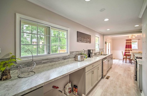 Kennesaw House | Picturesque Kennesaw Home w/Private Backyard