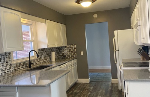 Whitehall House | picturesque Lake Michigan retreat-Lake front with private beach!