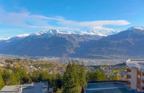 Randogne Apartment | Pied-à-terre in Crans-Montana, pool and view - Swiss Alps