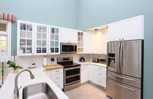 Chapel Hill House | Piedmont-B. Lexi Thompson