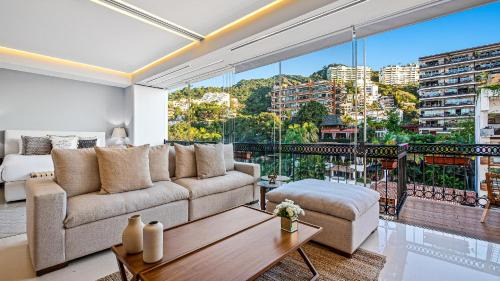 Romantic Zone House | PIER 57 - 609 2 BR Amazing Roof in Romantic Zone