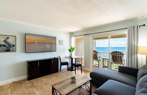 Rocky Point House | Pier Pressure Sunset Suite on the Bay