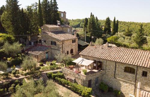 Cortine Villa | Pieve di Campoli by VacaVilla