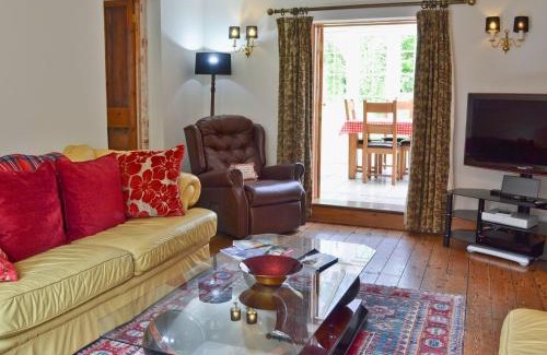 Yarmouth House | Pigeon Coo Farmhouse