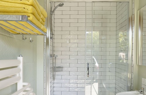 Crowborough Cabin | Pigeon Hole at Coes Vineyard