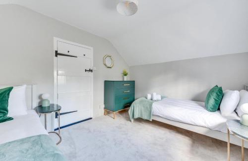 Woodbridge House | Pike Cottage