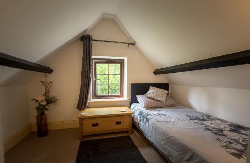 Taunton House | Pikes Barn