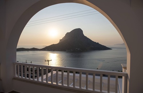 Massouri House | Pikos Luxury Apartment 2nd Floor