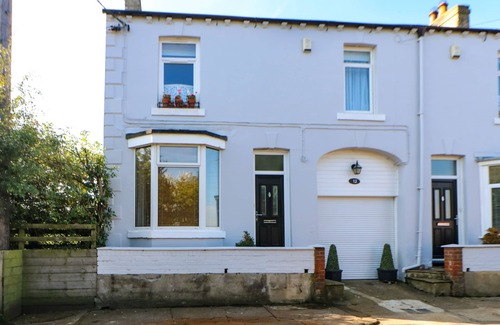 North Bitchburn Cottage | PILGRIM COTTAGE, family friendly, with a garden in Bishop Auckland
