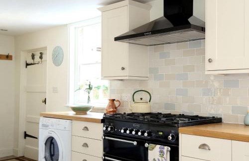 Hollingbourne House | Pilgrim Cottage