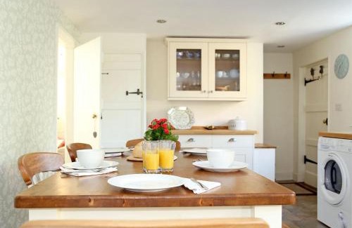 Hollingbourne House | Pilgrim Cottage