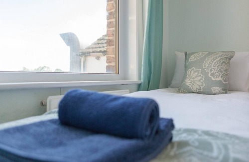 Whitstable Apartment | Pilgrim's Lookout Whitstable Holiday Home