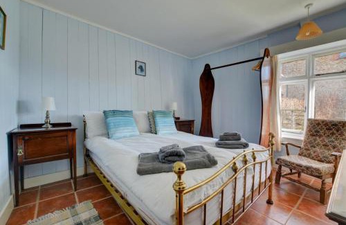 Bacton House | Pilgrims Cottage