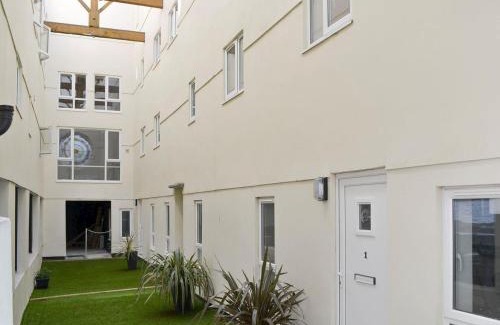 Gunnislake Apartment | Pilgrims Rest - converted chapel