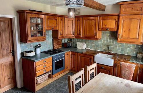 Cheddar House | Pilgrims Rest with Annexe