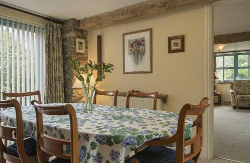North Buckland House | Pillars