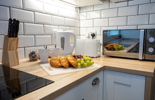 Salford Apartment | Pillo Rooms Serviced Apartments- Salford