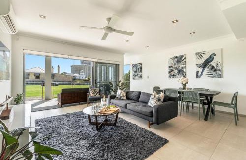 Yamba Apartment | Pilotage 3 - Ocean and Lighthouse views
