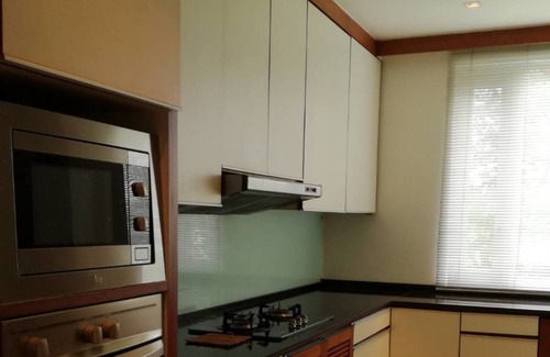 Thung Maha Mek Apartment | Pimarn Mansion