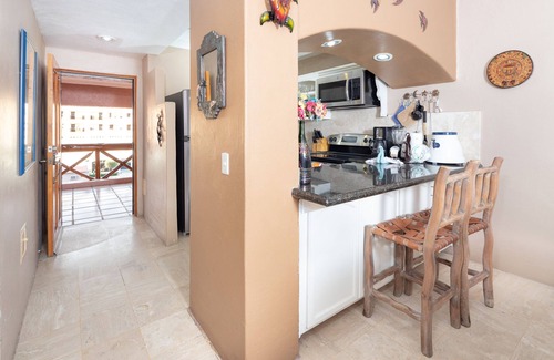 Bella Vista Apartment | Pinacate 315 by Kivoya