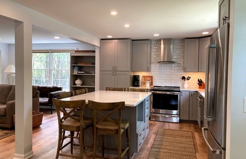 Harbor Springs Cottage | Pine Corner Cottage - recently renovated in heart of Harbor Springs
