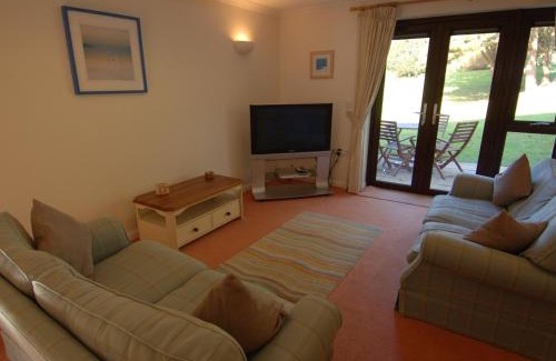 Maenporth House | Pine Cottage