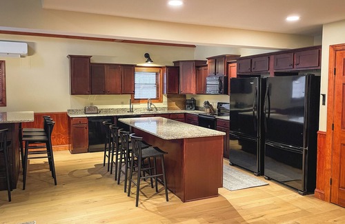 Lake Harmony Estates Ski Chalet | Pine Crest Lodge, Private 8BR Home with Large Yard, Dual Fireplace, & Hot Tub
