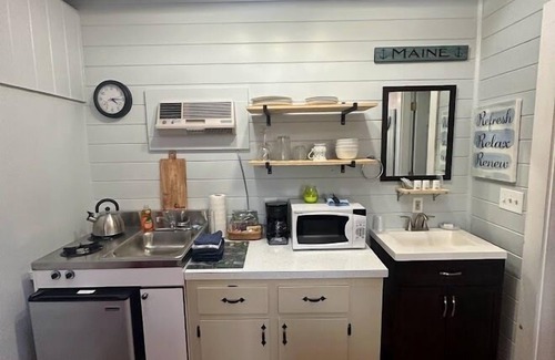 Lincolnville Cottage | Pine Grove Cottages
