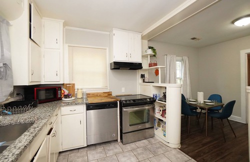 New Castle House | Pine Haven - Large Group - Baby & Pet friendly