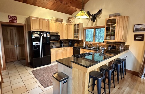 North Pole House | Pine Haven Retreat overlooking Whiteface-privacy, amenities & views. Sleeps 8-12