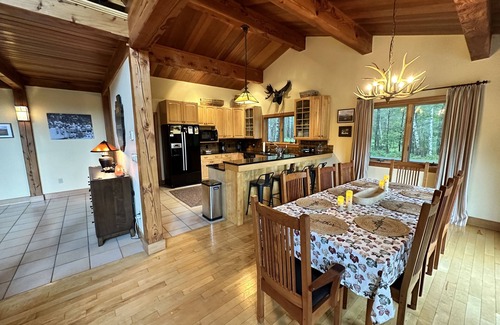 North Pole House | Pine Haven Retreat overlooking Whiteface-privacy, amenities & views. Sleeps 8-12