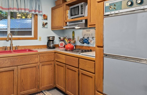 Roslyn Ridge House | Pine Hill House: Lake Cle Elum, Pineloch Sun Community, by beaches/boat launches