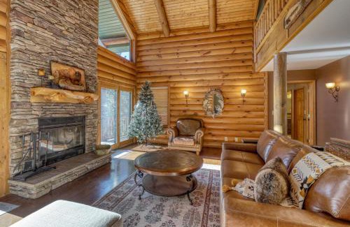 Sturgis House | Pine Hollow Lodge - Beautiful