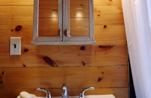Eastern Vermont Cabin | Pine House Vermont, Stowe Area